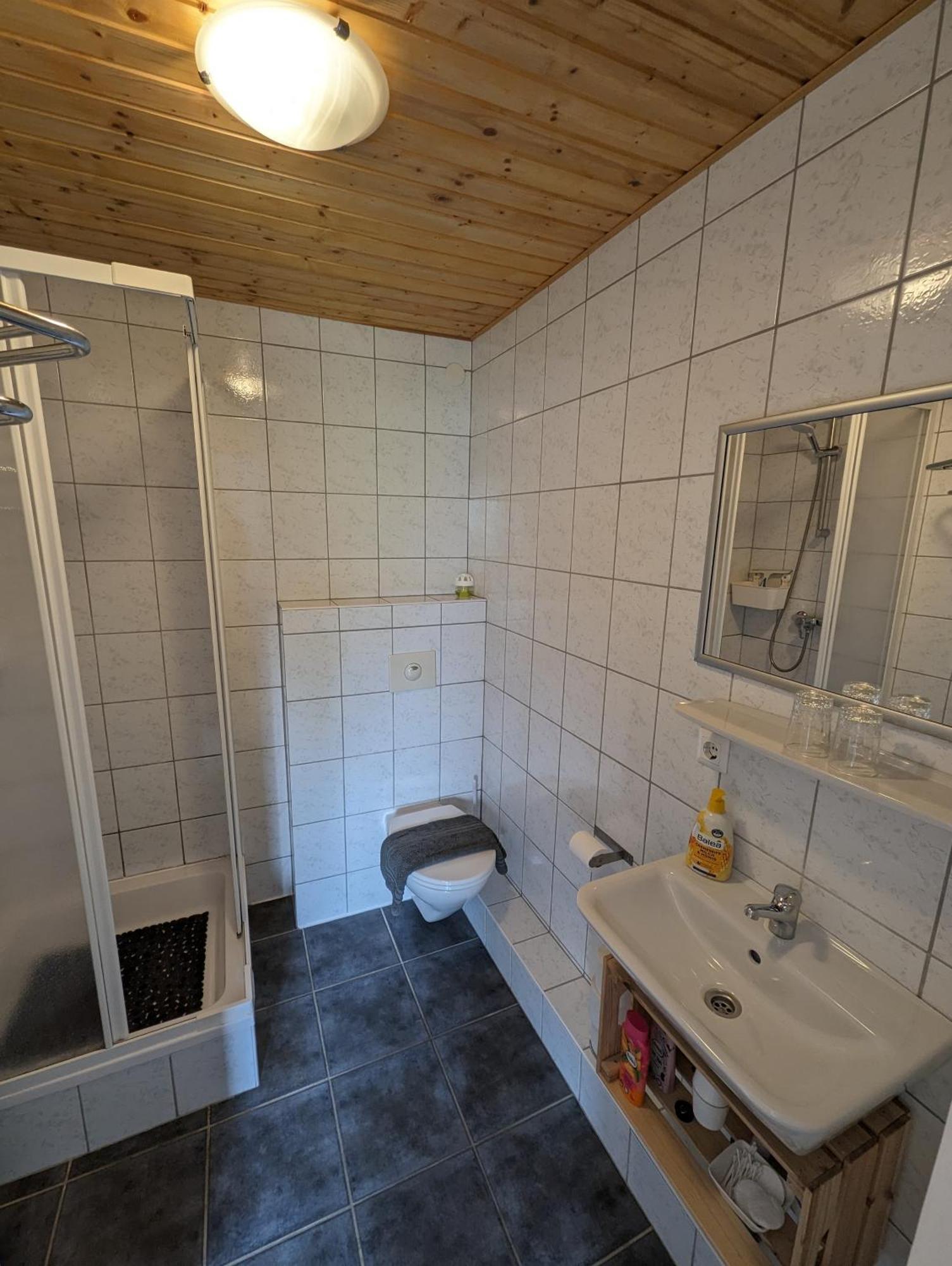 Haus Kathan Kamering Luaran gambar